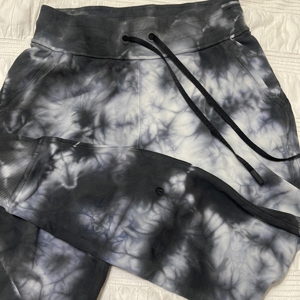 Lulu lemon tye dye joggers